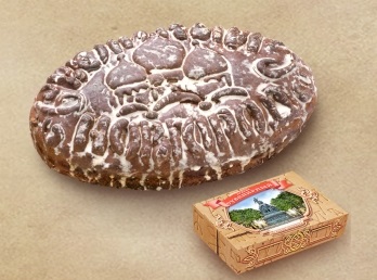 Сувенирные ряды в Кремлевском парке. 