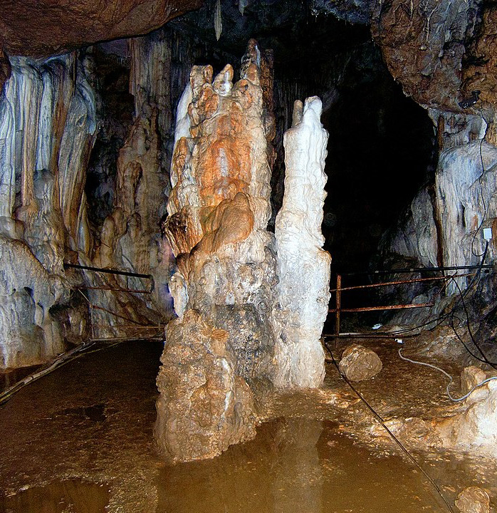 Большая Азишская пещера. 