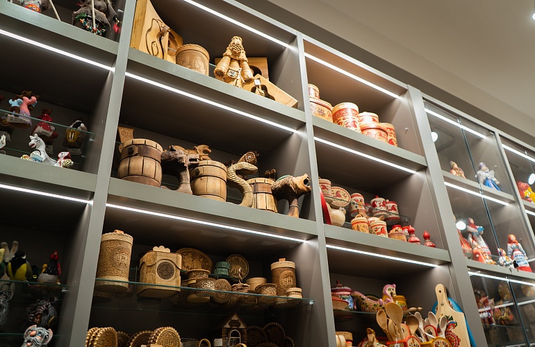 Магазин подарков и сувениров «Славбазар». 