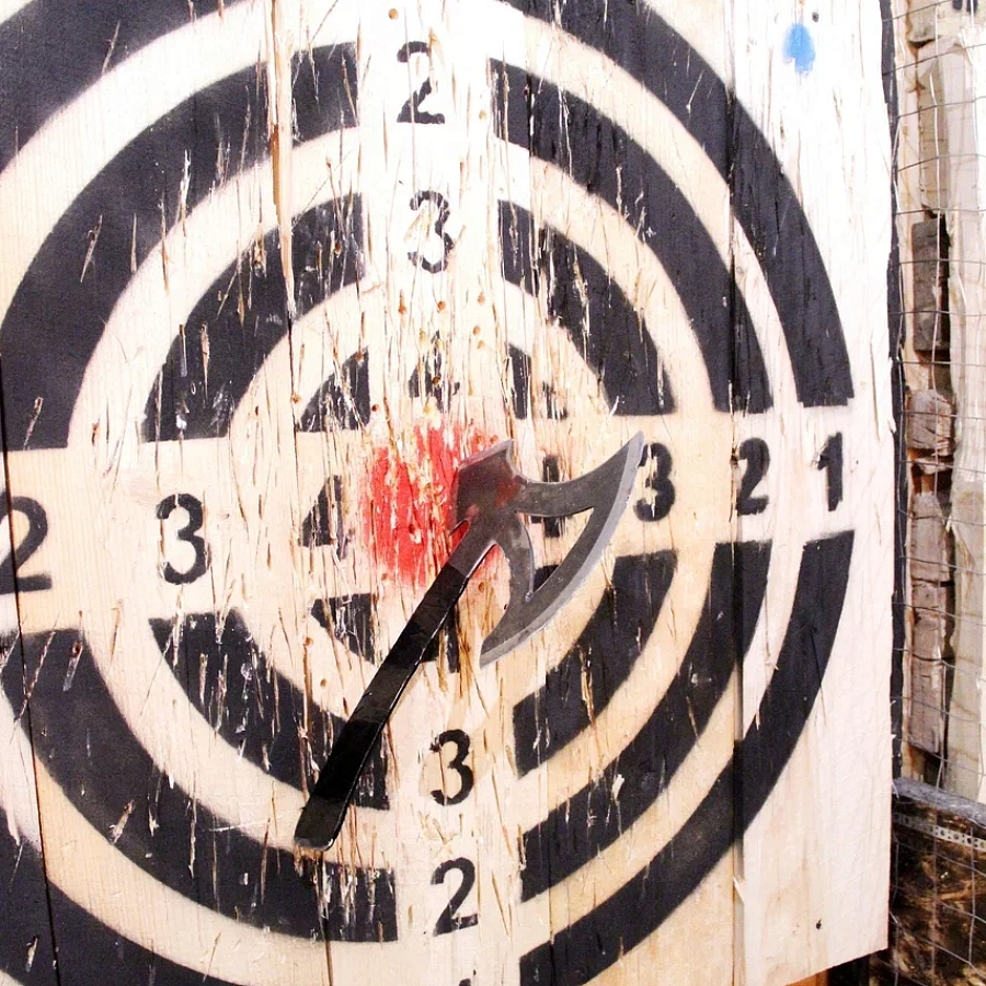 Клуб метания топоров «Раскольников». 