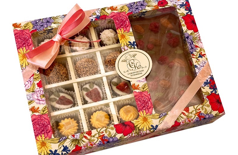 Фирменный магазин суворовских конфет . 