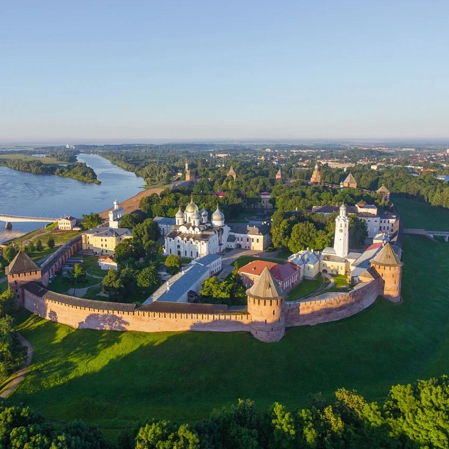 Новгородский кремль (Детинец) . 
