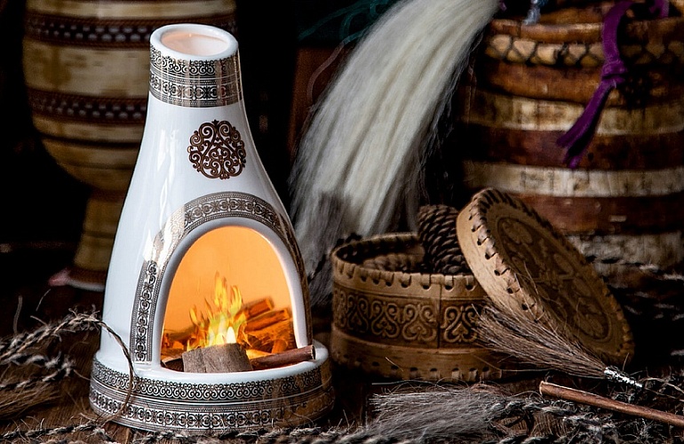 Магазин якутской национальной посуды «Камелек». 