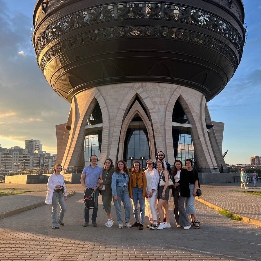 Спектакль "9 этажей любви" по Центру семьи "Казан". 